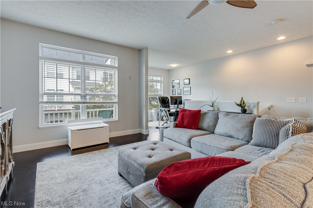 Chapman Grove Village Twnhms Sub Ph 2 - Residential