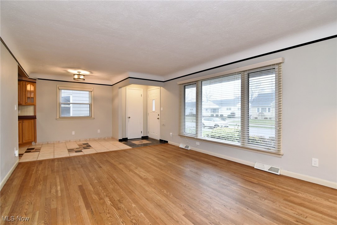 May Som Gardens - Residential