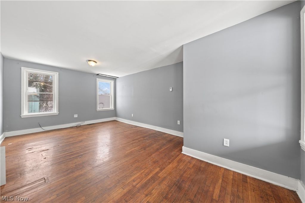 Photo of 2000 Seymour Avenue, Cleveland, OH 44113 (MLS # 5203416)