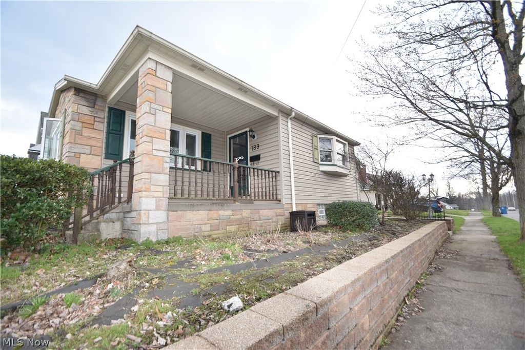 Photo of 189 Center Street, Struthers, OH 44471 (MLS # 5196590)