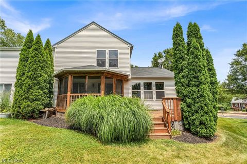 Tiny photo for 467 Canterbury Lane, Northfield, OH 44067 (MLS # 5226942)