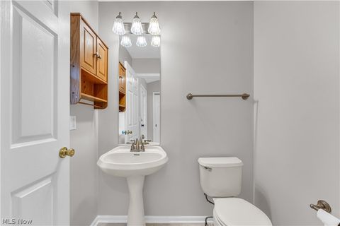Tiny photo for 467 Canterbury Lane, Northfield, OH 44067 (MLS # 5226942)