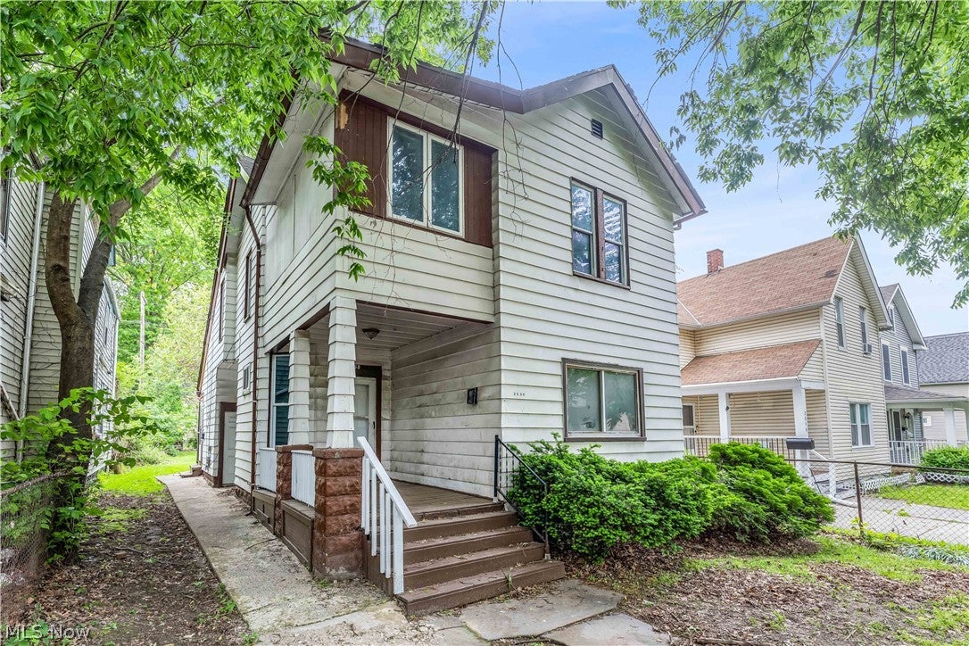 2050 W 83rd Street 2/UP