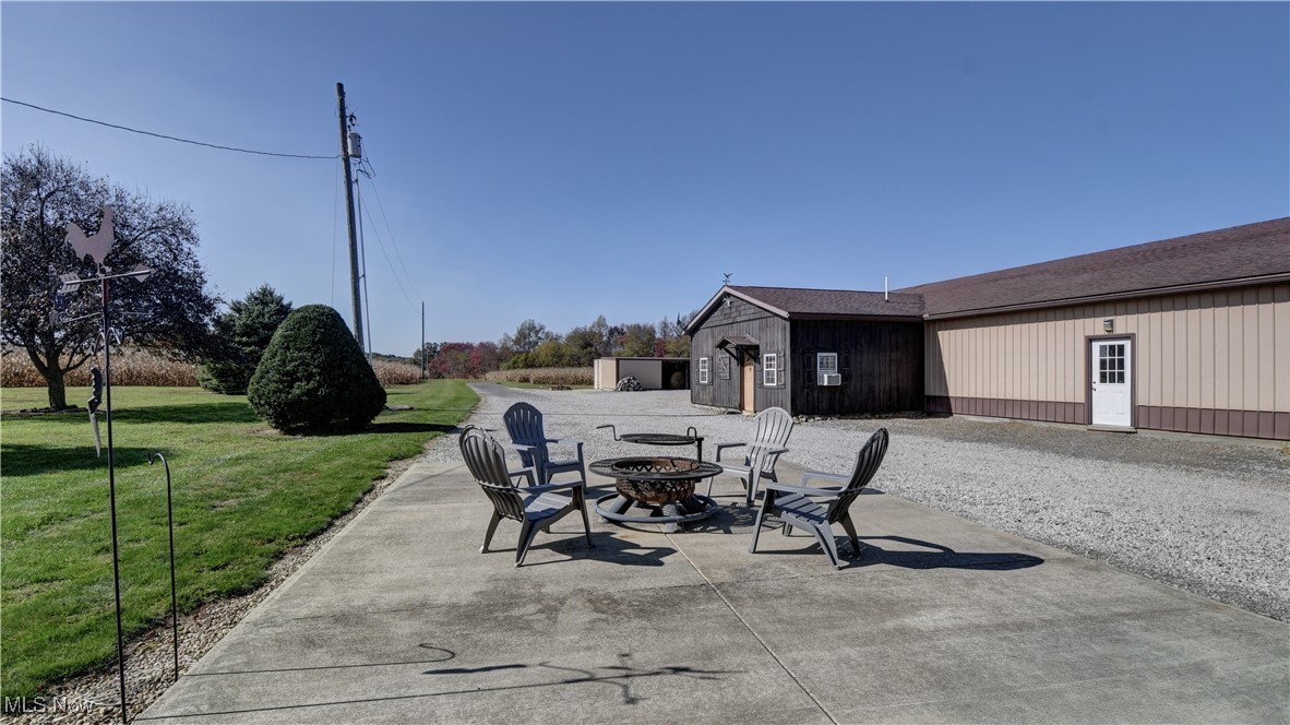 3044 Jasmine Road, Carrollton, Ohio image 3