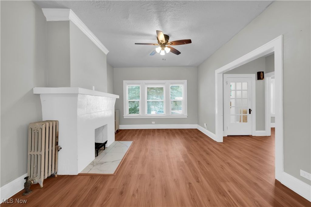 Photo of 1901 Parkway Drive, Cleveland Heights, OH 44118 (MLS # 5180242)