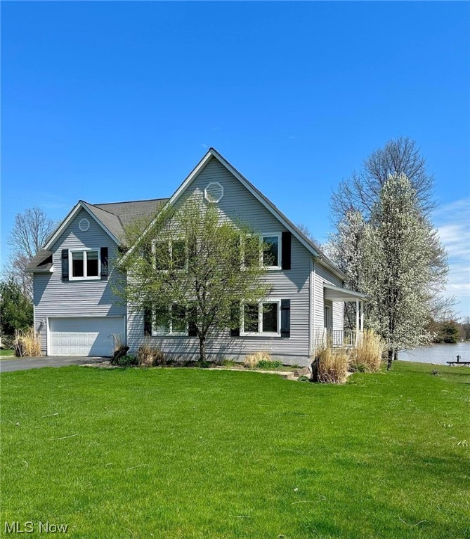 Come live the dream and feel like every day is a vacation! This home offers unparalleled comfort, convenience, and the relaxation that comes with LAKE FRONT living. This 4 bedroom, 2 full bath beauty is move-in ready. With views and access to the deepest part of the lake, the dock can accommodate 1 power boat (boat lift), 1 pontoon boat (dock ties), and 2 jet skis (jet ski lift). The local Marina provides any maintenance or storage needed. The seller didn't neglect a thing and totaled over 50K in updates. The association is active and offers many benefits to the community. Walking distance to the Marina for ice cream and Paradise Bay for food! The association provides two swimming pools, two beaches, access to basketball courts, tennis courts, and a clubhouse. This home is NOT TO BE MISSED