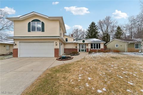 325 Robin Drive Berea OH 44017