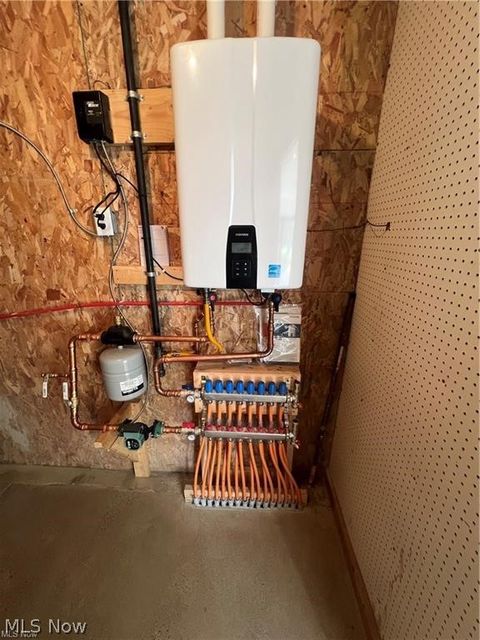 Tiny photo for 3019 Parkman Road NW, Southington, OH 44470 (MLS # 5203352)