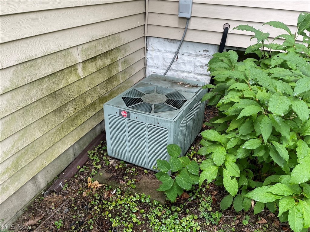 Connecticut Western Reserve - Residential