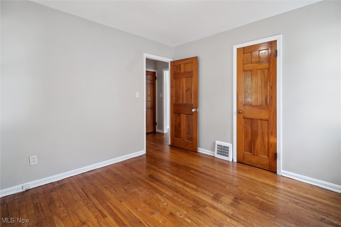 M J Mixs - Residential Lease