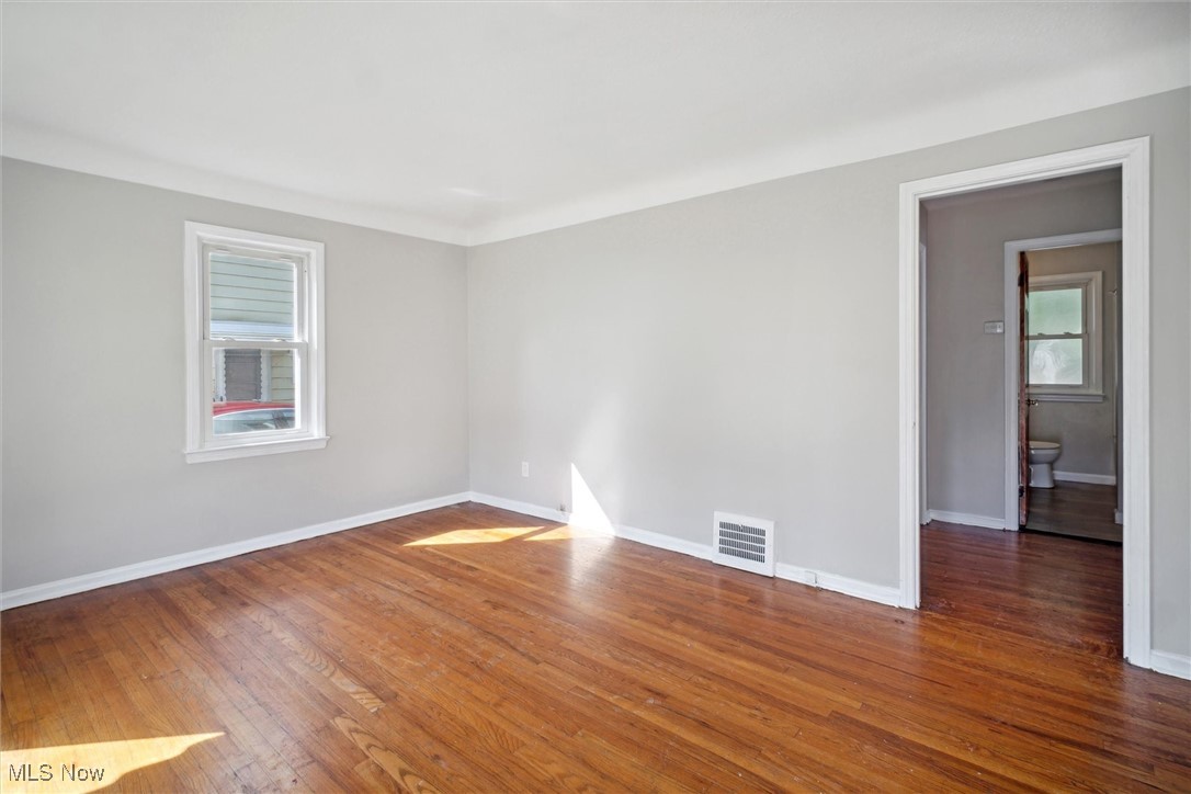 M J Mixs - Residential Lease