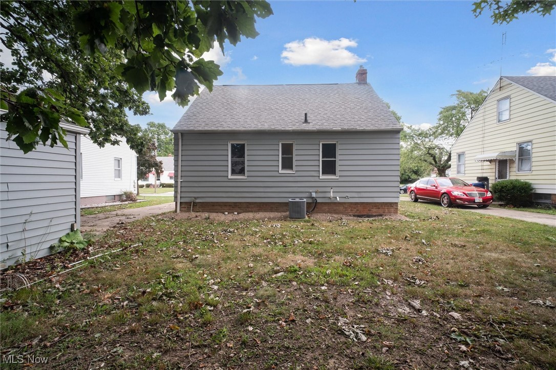 M J Mixs - Residential Lease