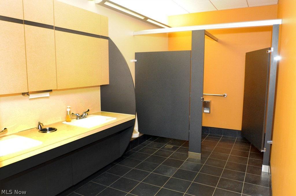 Cambridge - Commercial Lease