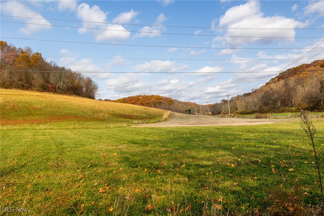 17360 Kedigh Hollow Road, Newcomerstown, Ohio image 4