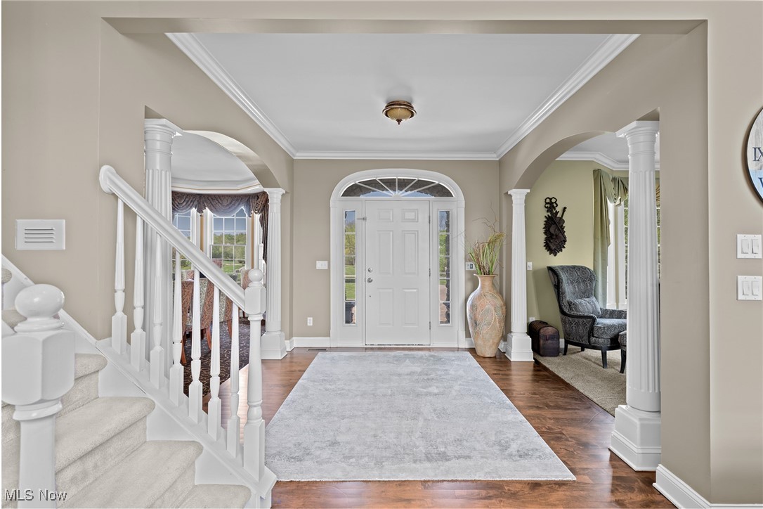 915 Creek View Drive