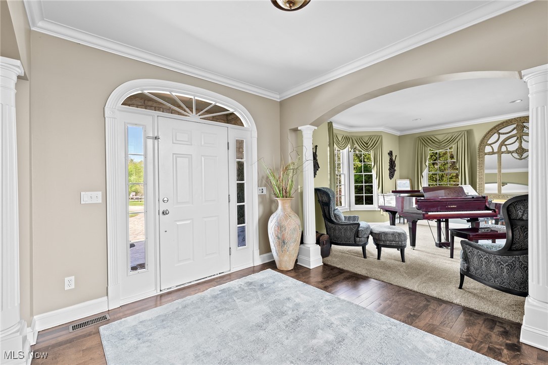 915 Creek View Drive