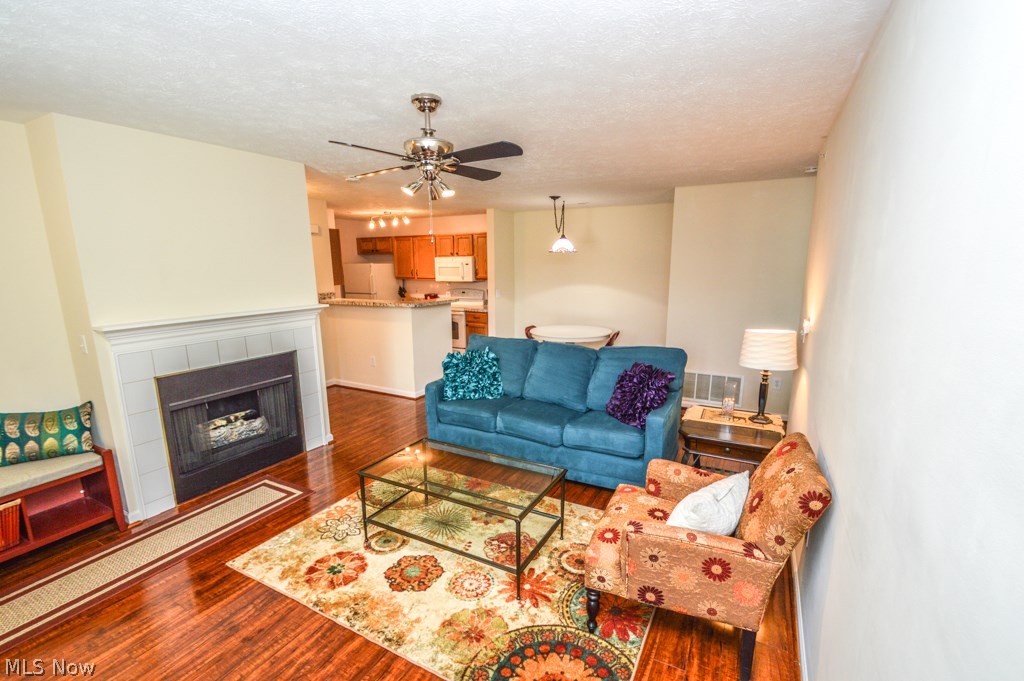 Lenox Crk - Residential