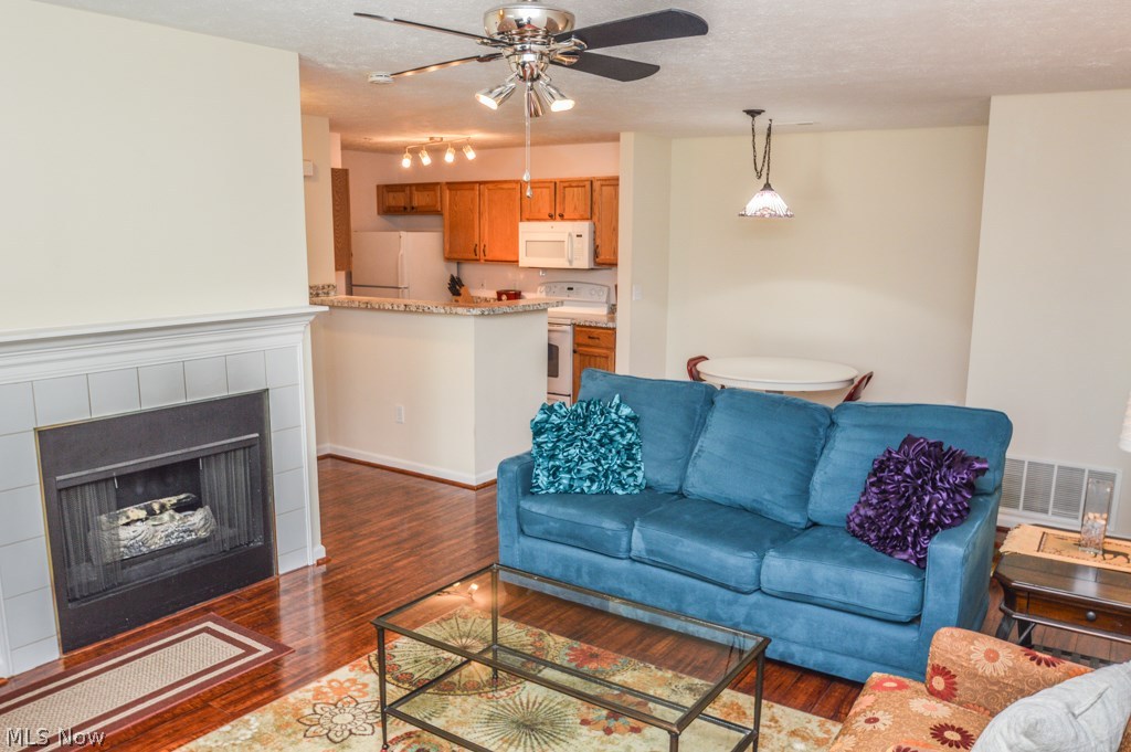 Lenox Crk - Residential