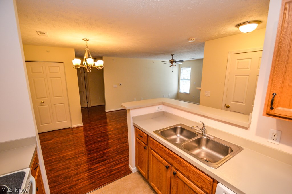 Lenox Crk - Residential