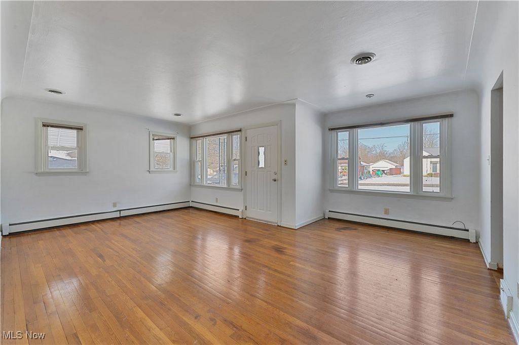 Photo of 125 Island Drive, Poland, OH 44514 (MLS # 5177244)