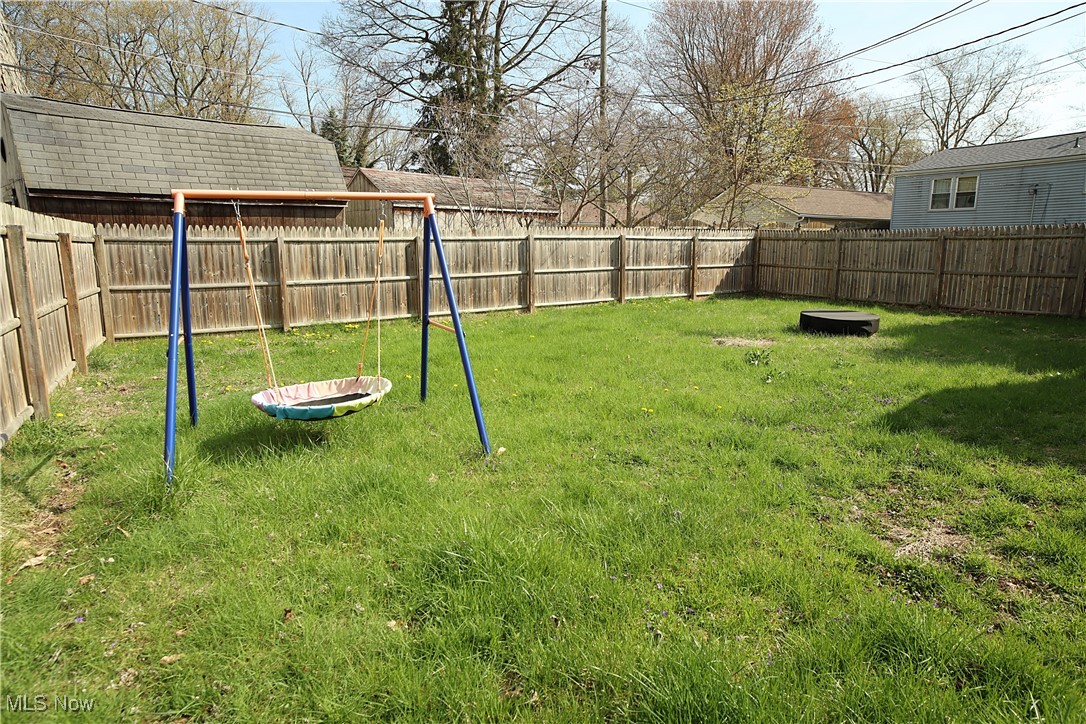 6247 Kirkwall Street, Madison, Ohio image 35