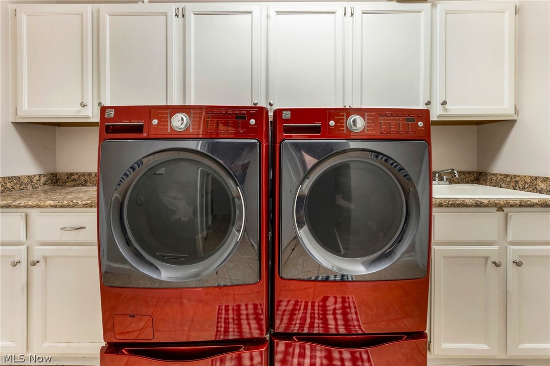 Oakwood Village Condo - Residential