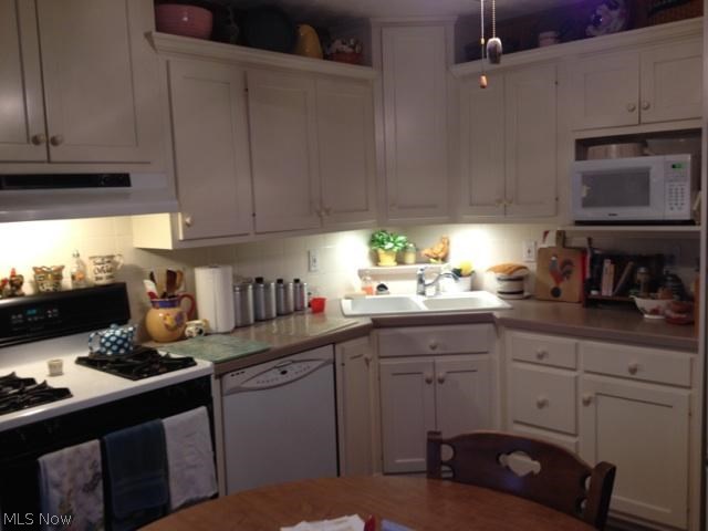 Hugh & Gladys Gibsons Allotme - Residential