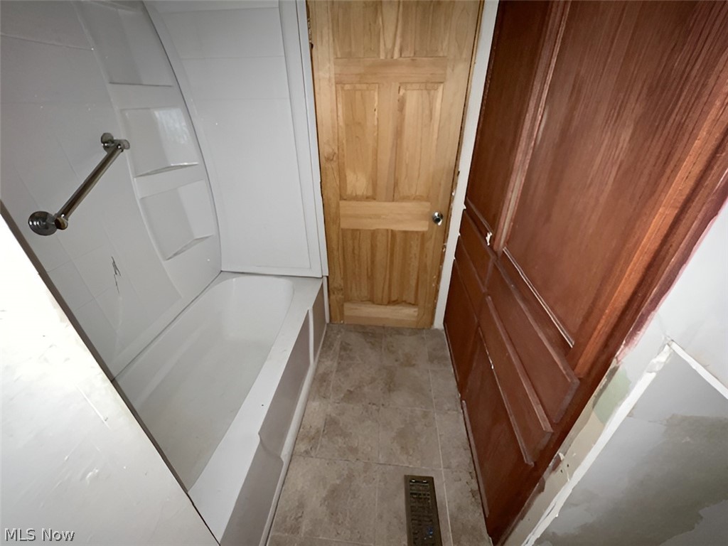 Conger-Helper Realty Companys - Residential