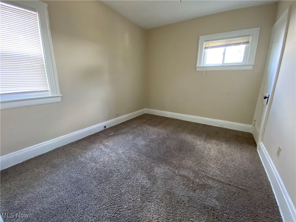 E R Cowins West 95th Street S - Residential Lease