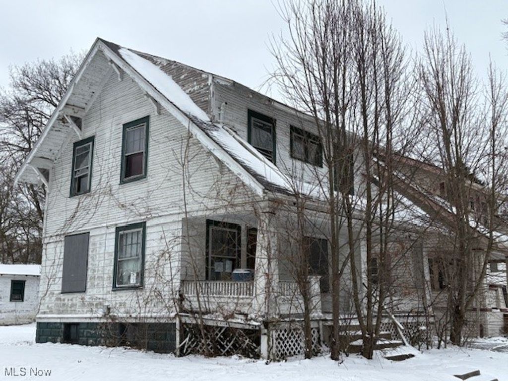 Photo of 777 Ruth Avenue, Akron, OH 44307 (MLS # 5182030)