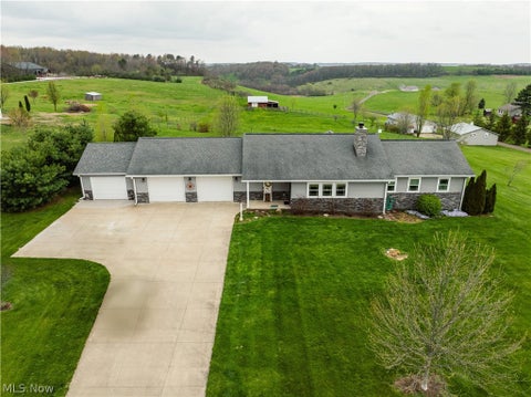 Homes For Sale - 4586 Hardy Ridge Road<br/> Tuscarawas County, Dundee, OH 44624