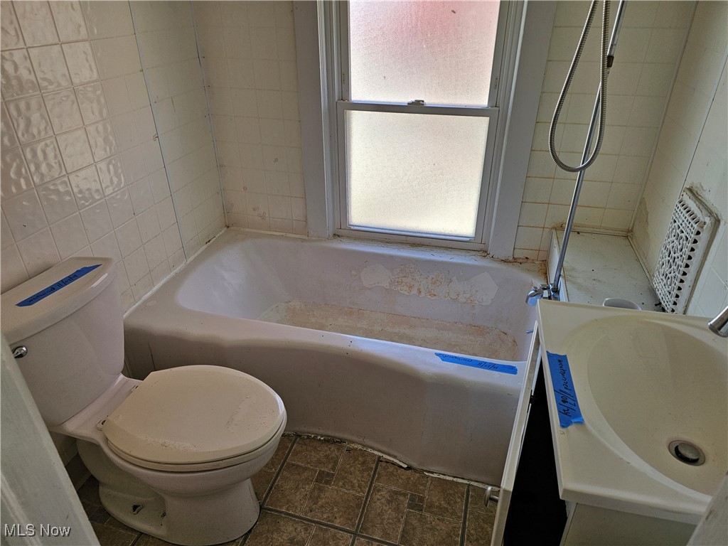 1388 Penhurst Road, Cleveland, Ohio image 26