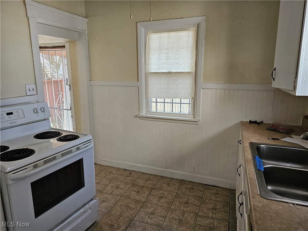 1388 Penhurst Road, Cleveland, Ohio image 10