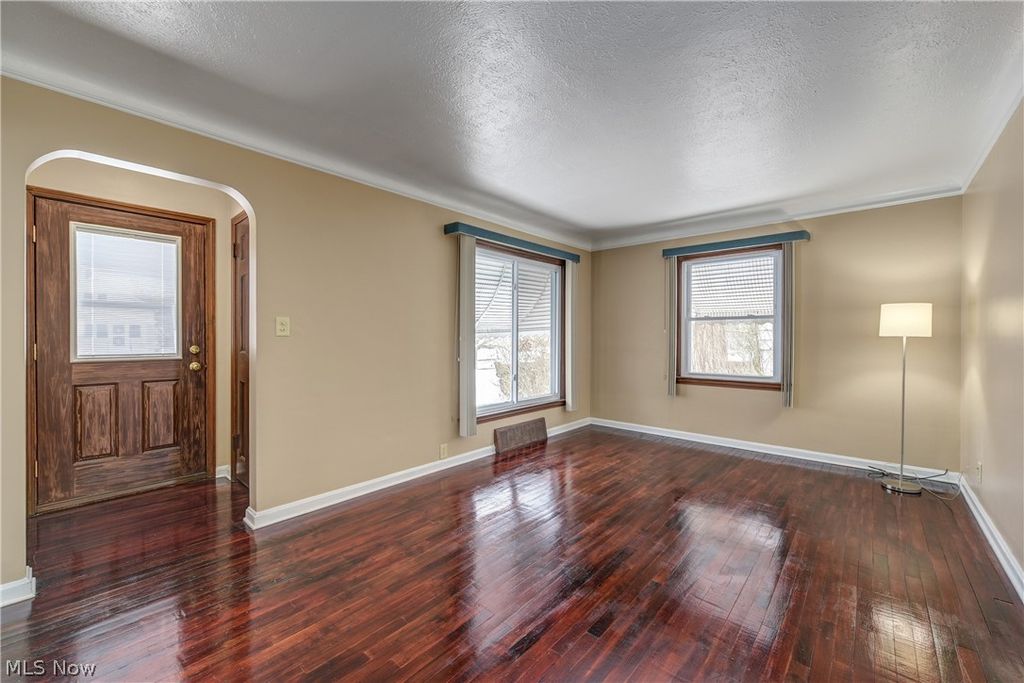 Photo of 4178 W 210th Street, Cleveland, OH 44126 (MLS # 5188814)