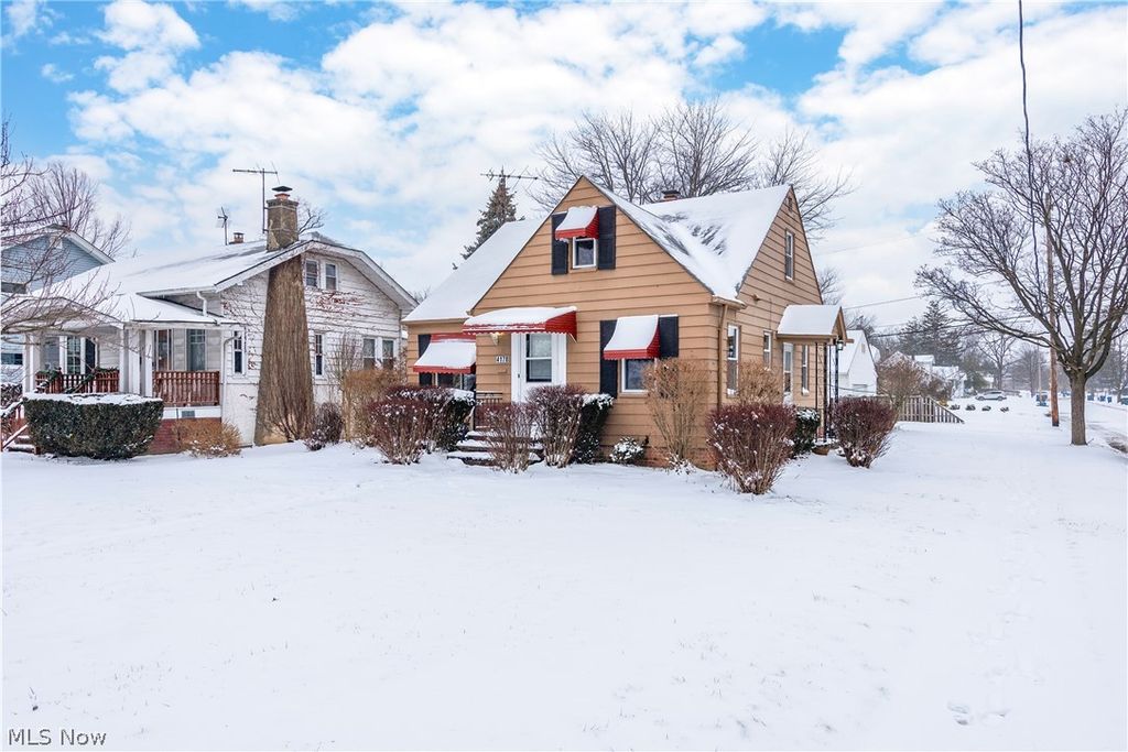 Photo of 4178 W 210th Street, Cleveland, OH 44126 (MLS # 5188814)