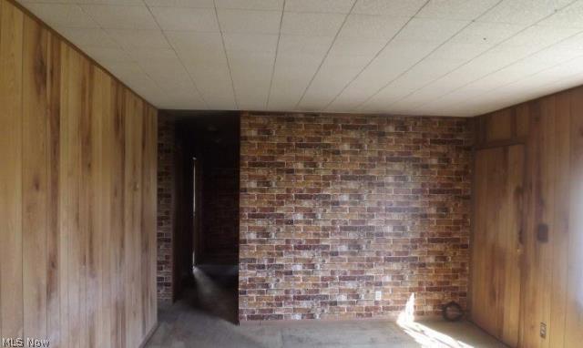 Oakview Manor - Residential