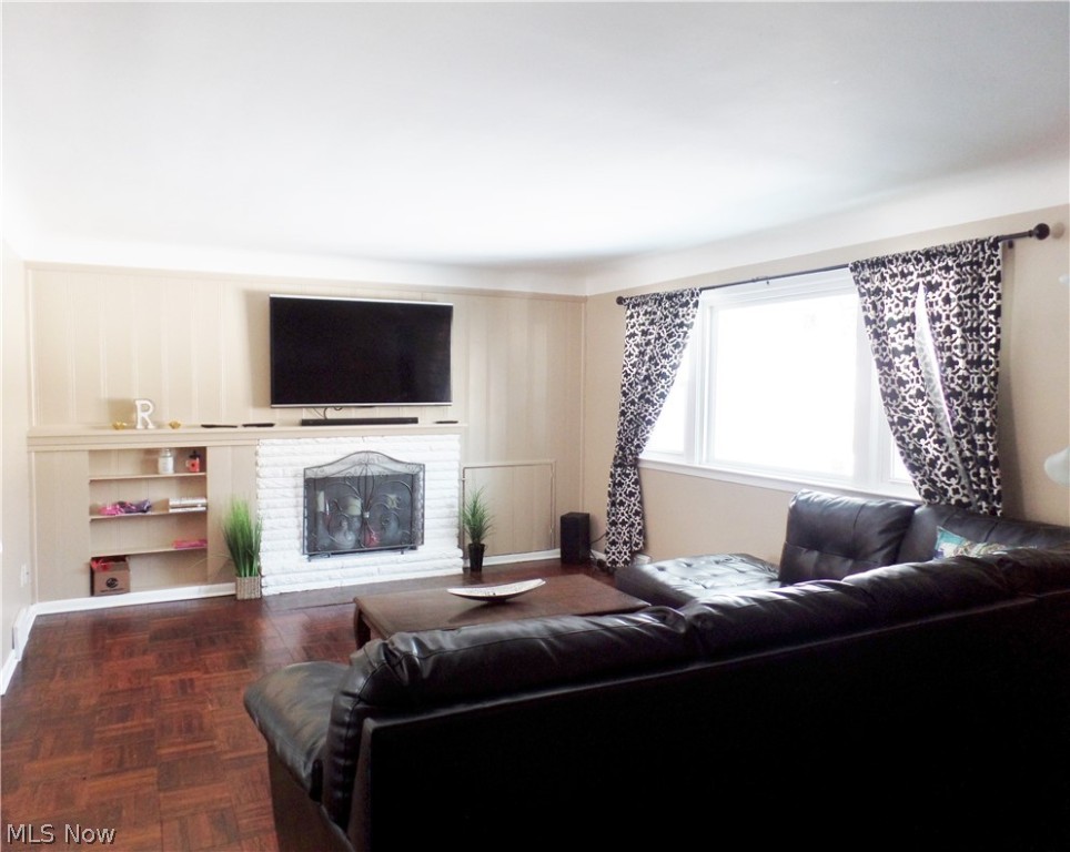 Midland Moor 03 - Residential