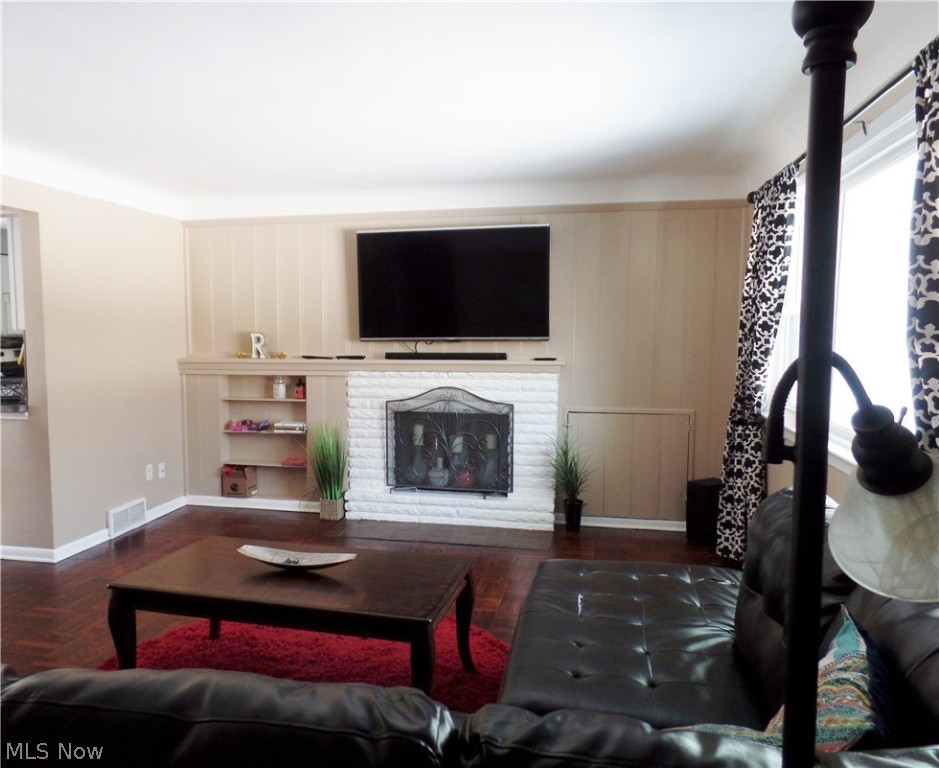 Midland Moor 03 - Residential