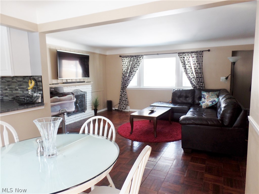 Midland Moor 03 - Residential