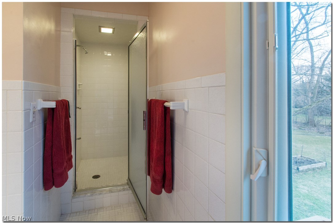 Victor Piccolis Courtland Ova - Residential