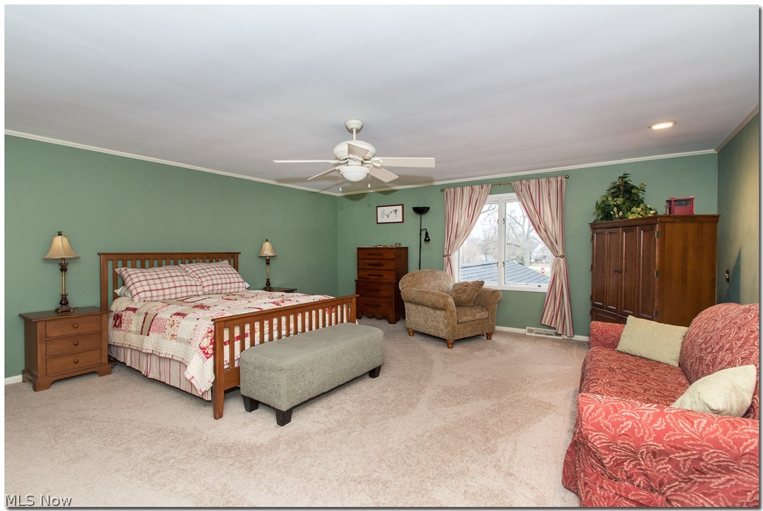 Victor Piccolis Courtland Ova - Residential