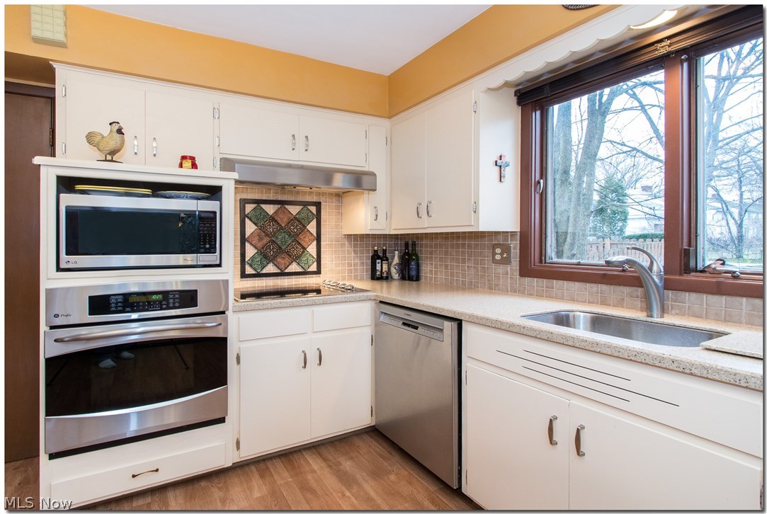 Victor Piccolis Courtland Ova - Residential