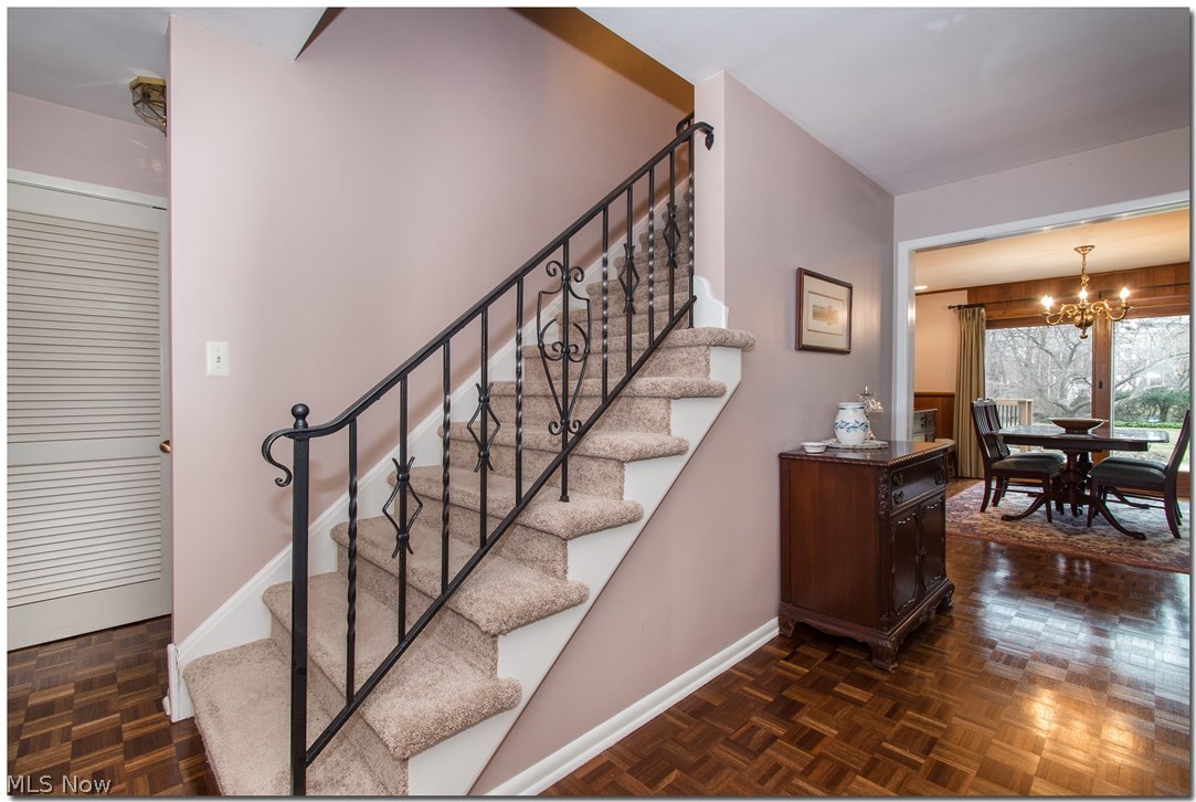 Victor Piccolis Courtland Ova - Residential