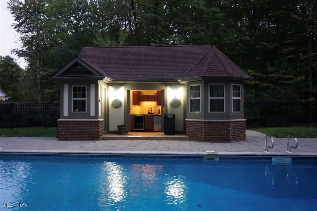 Suffolk County Estates 02 - Residential