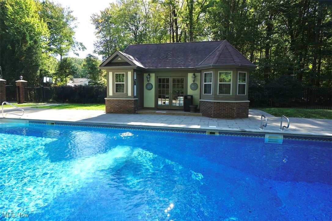 Suffolk County Estates 02 - Residential