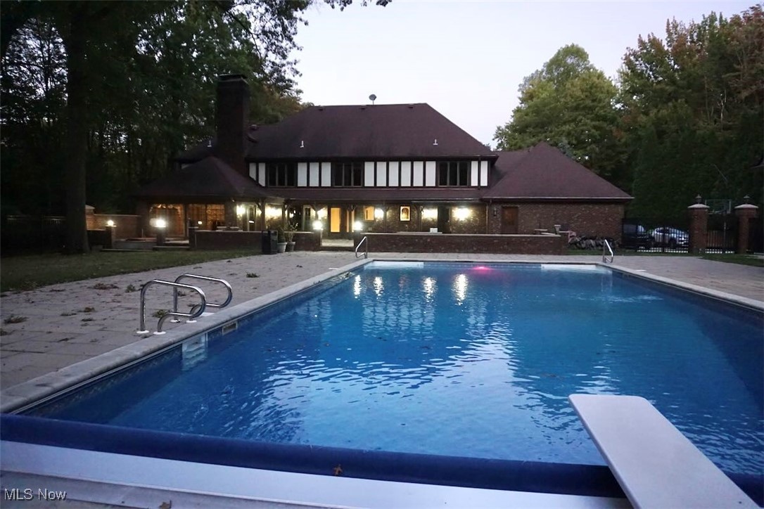 Suffolk County Estates 02 - Residential