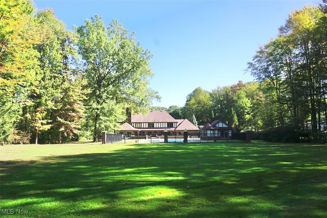 Suffolk County Estates 02 - Residential