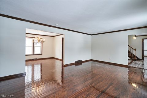 Tiny photo for 8712 Bradford Lane, Brecksville, OH 44141 (MLS # 5190233)