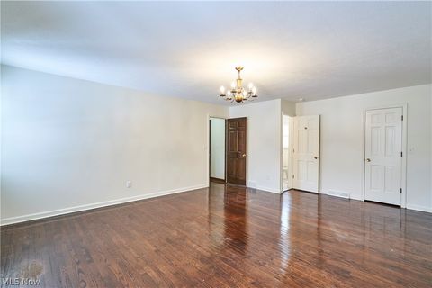 Tiny photo for 8712 Bradford Lane, Brecksville, OH 44141 (MLS # 5190233)
