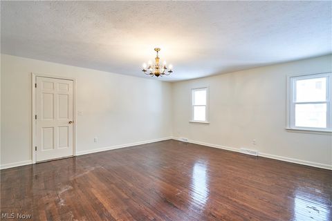 Tiny photo for 8712 Bradford Lane, Brecksville, OH 44141 (MLS # 5190233)